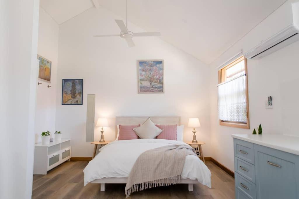 Bird In Hand Cottage, Port Noarlunga エクステリア 写真